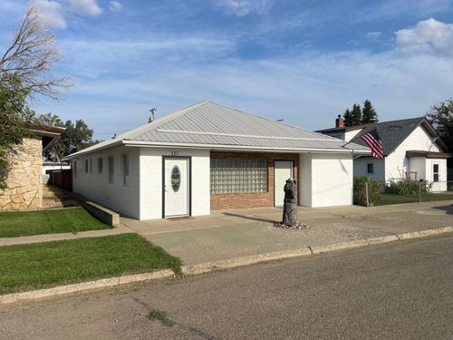 127 Main St, Chester, MT, 59522-7819 | Card Image