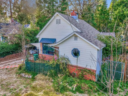 614 Zion Street, Nevada City, CA, 95959 | Card Image