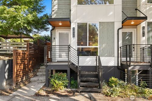 1814 S 15th Ave Avenue, Seattle, WA, 98144 | Card Image