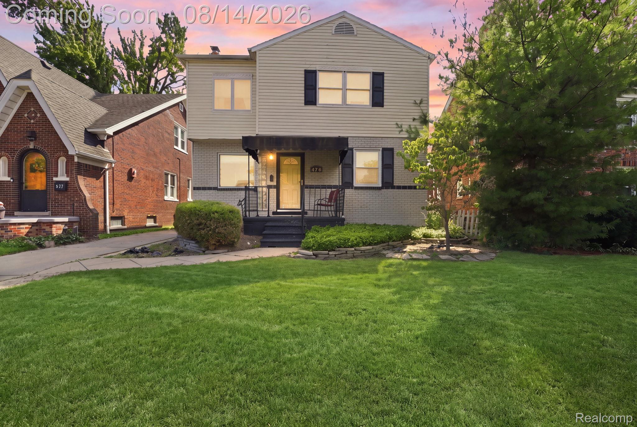 Residential in Grosse Pointe Farms 2