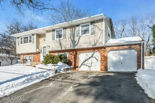 10 Lexington Road, Howell, NJ, 07731 | Card Image