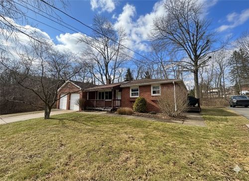 9550 Laurel Ave, North Huntingdon, PA, 15642-2638 | Card Image
