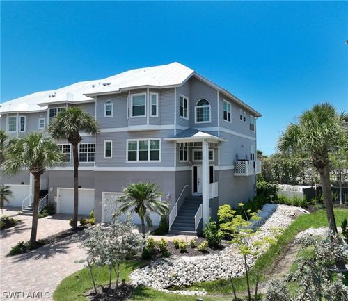 18-117 Barefoot Cir, BONITA SPRINGS, FL, 34134-8574 | Card Image