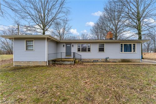 944 Mcdonald Ave, Mc Donald, OH, 44437-1323 | Card Image