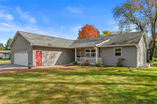2400 Conant St, Stevens Point, WI, 54481-5910 | Card Image