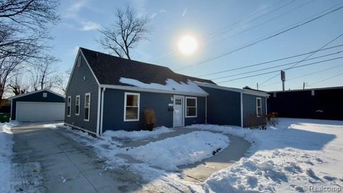 5634 Arcola St, Garden City, MI, 48135-2911 | Card Image