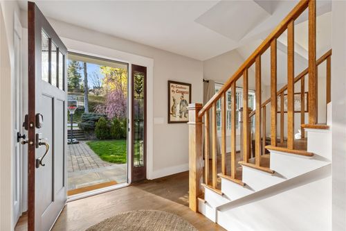 48 Truesdale Dr, Croton-On-Hudson, NY, 10520-2834 | Card Image