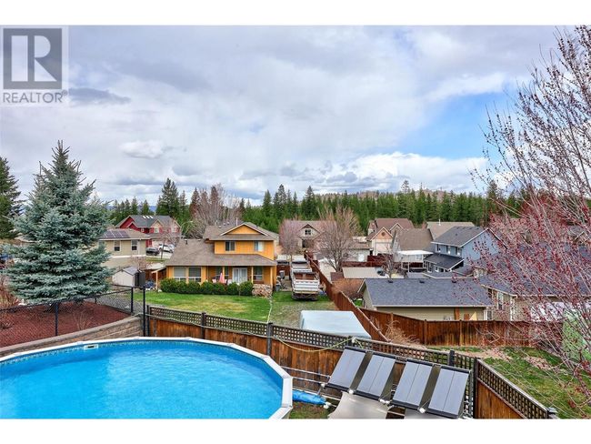 2022 Hugh Allan Dr, House other with 6 bedrooms, 3 bathrooms and 6 parking in Kamloops BC | Image 13