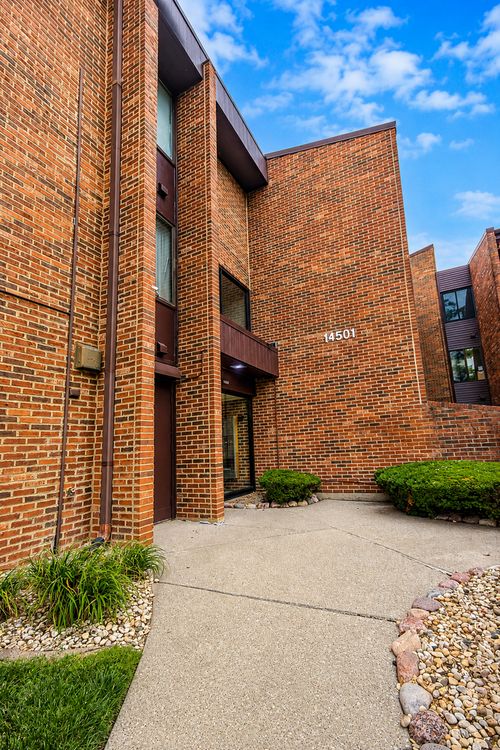 ph1-14501 Central Ct, Oak Forest, IL, 60452-1062 | Card Image