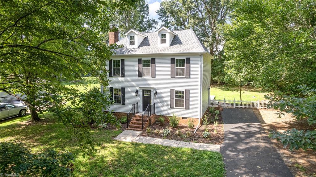 Creekridge Ln, Kernersville, NC 27284