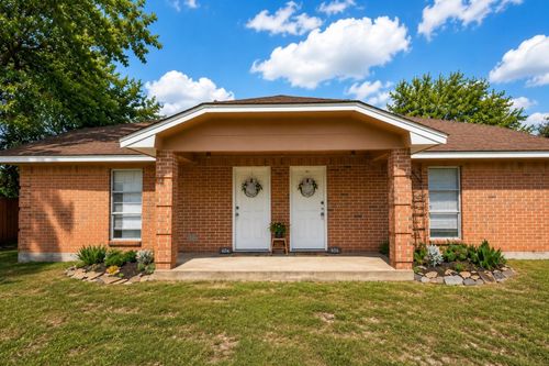406 W Oak St, Highlands, TX, 77562-2850 | Card Image
