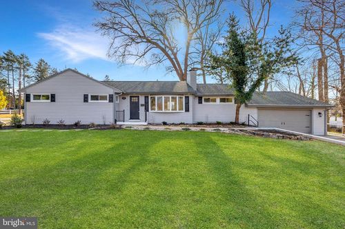 240 Elm Ave, WOODBURY HEIGHTS, NJ, 08097-1321 | Card Image