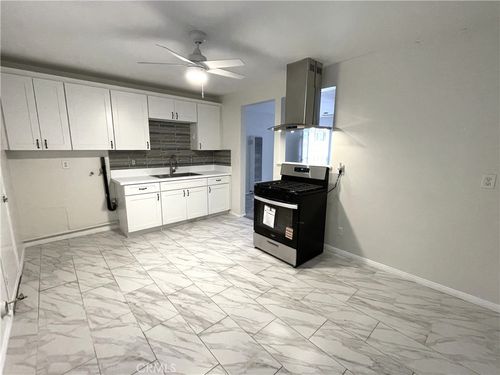 6959 N Atlantic Pl, Long Beach, CA, 90805-1434 | Card Image