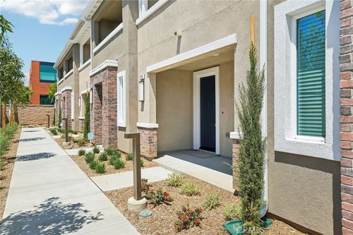 2726 Crozier Ct, Pomona, CA, 91767-2148 | Card Image