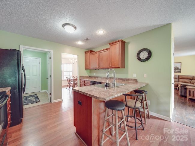 Kitchen | Image 28