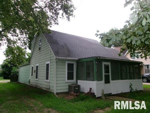 102 N Park Ave, Manito, IL, 61546-9257 | Card Image