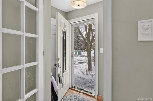 3 Adams Ln, Dearborn, MI, 48120-1002 | Card Image