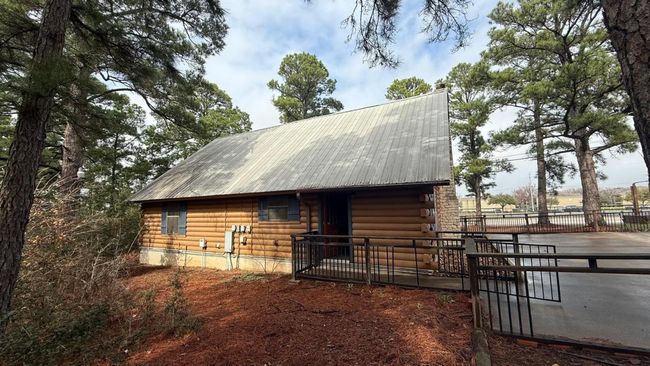 View of horse barn | Image 7