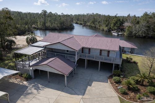 7608 River Rd, Milton, FL, 32583-8686 | Card Image