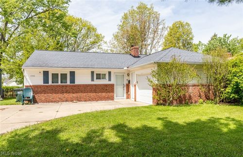 1346 Ranchland Dr, Mayfield Heights, OH, 44124-1510 | Card Image