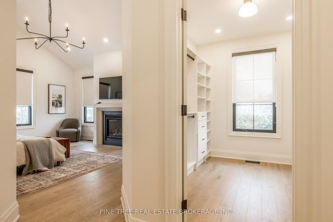 271 Codrington St, House other with 4 bedrooms, 5 bathrooms and 2 parking in Barrie ON | Image 26
