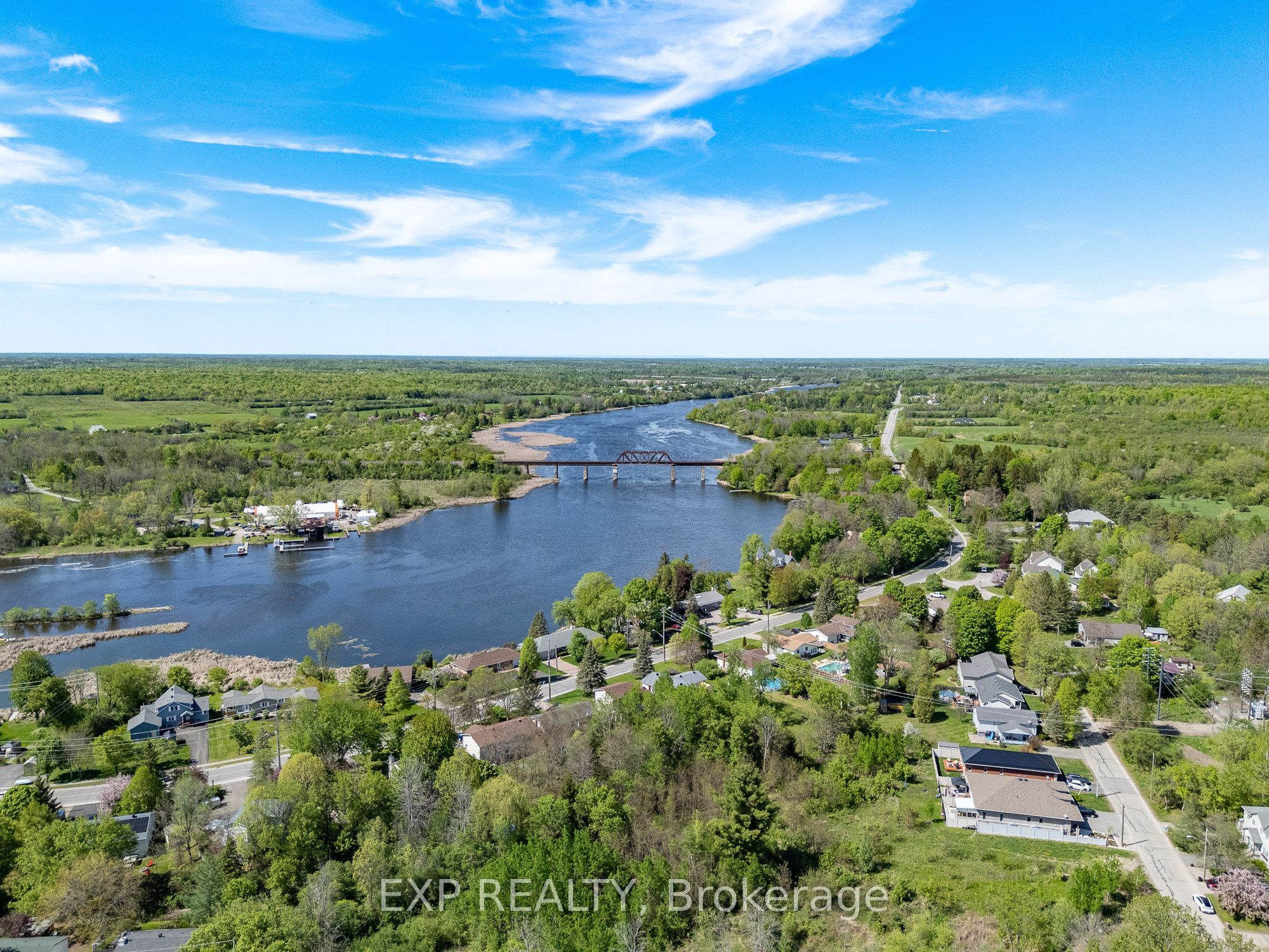 Residential in Merrickville-Wolford 4