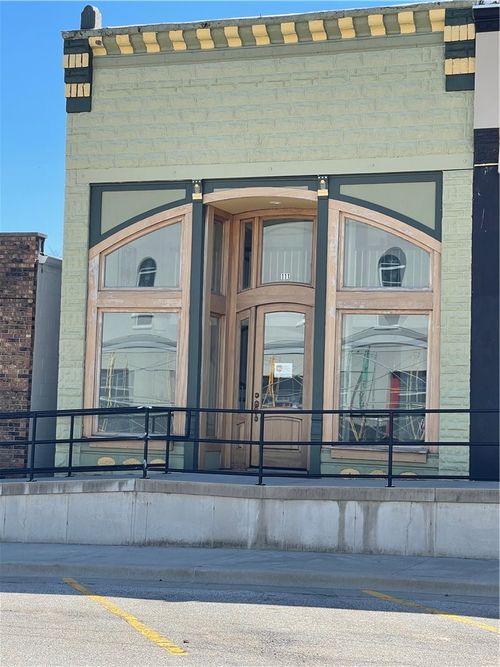 111 E Jefferson St, Sullivan, IL, 61951-2025 | Card Image