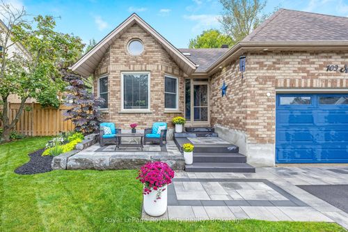 109 Maclennan St, Rockwood, ON, N0B2K0 | Card Image