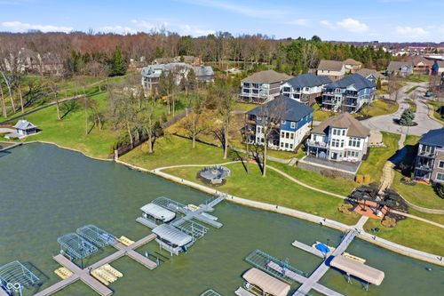 13711 Voyager Dr, Fishers, IN, 46037-7821 | Card Image