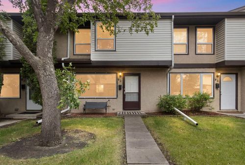 92-630 Sabrina Rd Sw, Calgary, AB, T2W2N7 | Card Image