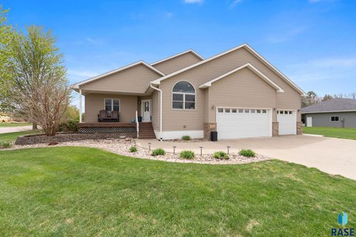 1005 Walnut St, Beresford, SD, 57004-2311 | Card Image