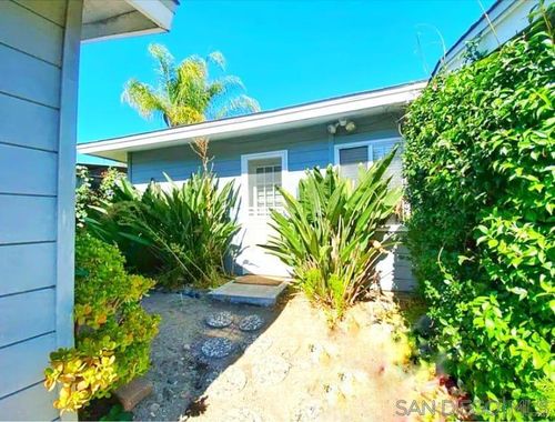 925 Olive Ave, Vista, CA, 92083-3317 | Card Image