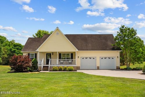 842 Henry Ln, Greenback, TN, 37742-3714 | Card Image