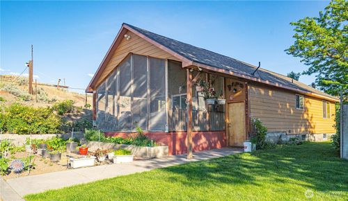 20548 Road 22 Ne, Marlin, WA, 98832-9711 | Card Image