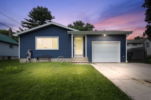 345 Sibley St, Fond Du Lac, WI, 54935-2149 | Card Image