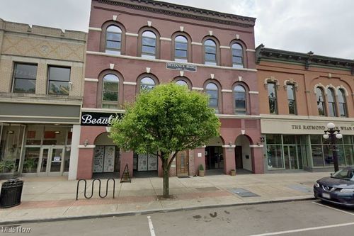 a-145 W Market St, Warren, OH, 44481-1022 | Card Image