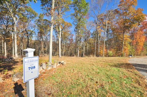 708 Fox Hopyard Rd, East Haddam, CT, 06423-1737 | Card Image