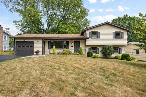 40 Nurmi Dr, Greece, NY, 14616-1042 | Card Image