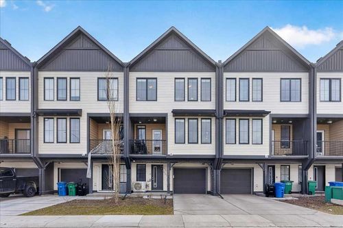 663 S Point Heath Sw, Airdrie, AB, T4B5H7 | Card Image