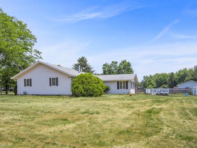 17555 W Spangler Road, House other with 3 bedrooms, 2 bathrooms and 2 parking in Elwood IL | Image 3