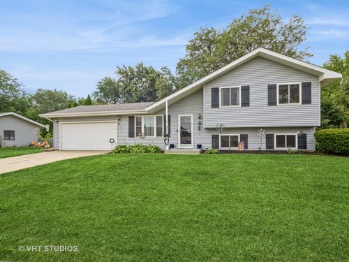 901 Aberdeen Dr, Crystal Lake, IL, 60014-7859 | Card Image