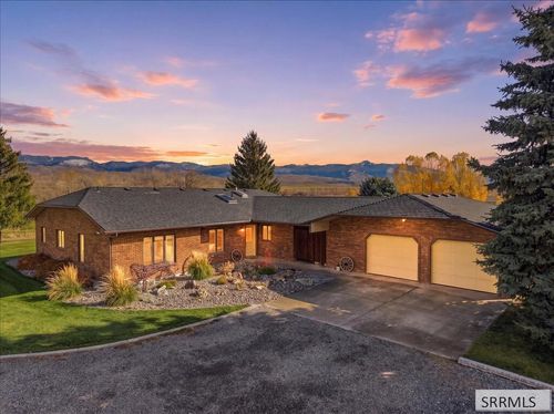 61 Three Mile Ln, Salmon, ID, 83467-5251 | Card Image
