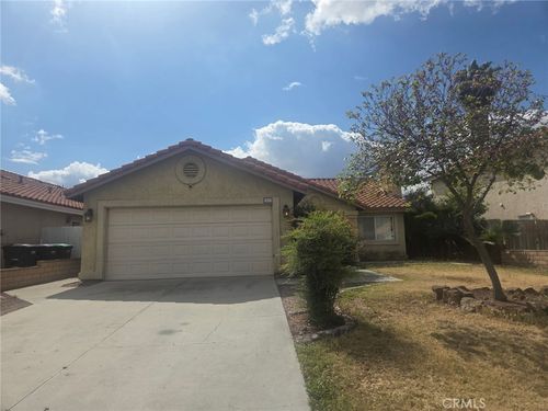 3827 Cougar Canyon, Hemet, CA, 92545 | Card Image