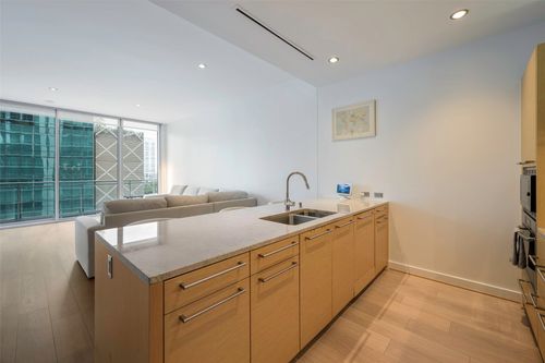 apt-603-2900 Mckinnon St, Dallas, TX, 75201-1064 | Card Image
