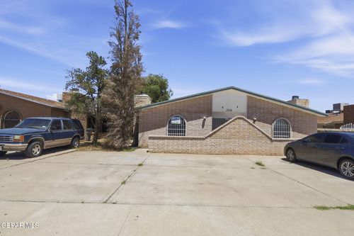 b-2918 E Glen Dr, El Paso, TX, 79936-2012 | Card Image