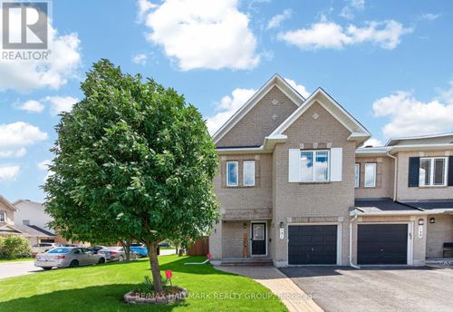 151 Branthaven St, Orleans, ON, K4A0A1 | Card Image