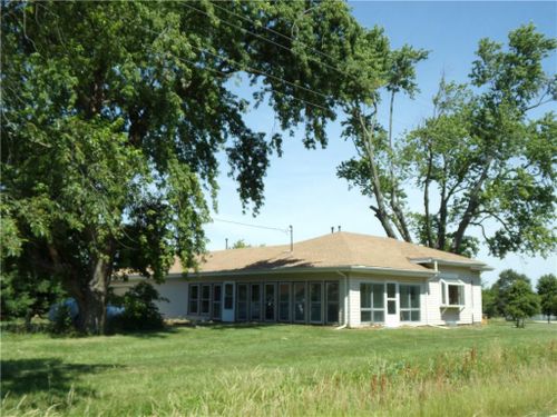 737 N State Highway 128, Lakewood, IL, 62438-4072 | Card Image