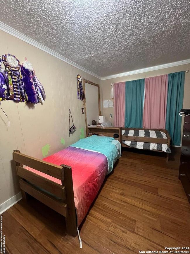 108 S 19 Th St, House other with 4 bedrooms, 2 bathrooms and null parking in Carrizo Springs TX | Image 5