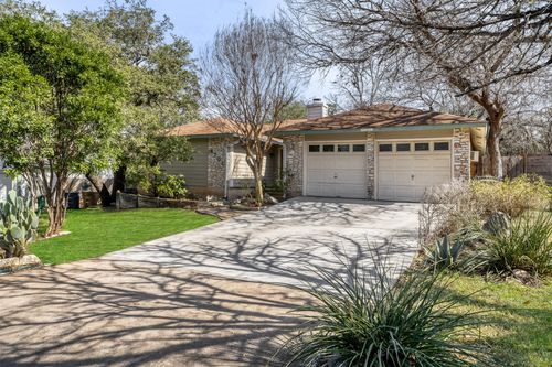 6701 Stage Coach Trl, Austin, TX, 78745-4612 | Card Image