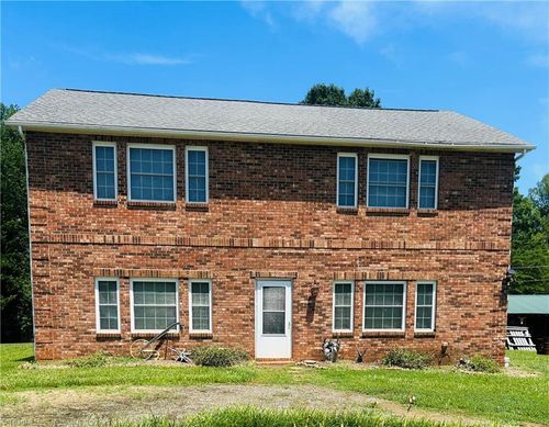2062 Pell Rd, Westfield, NC, 27053-7562 | Card Image